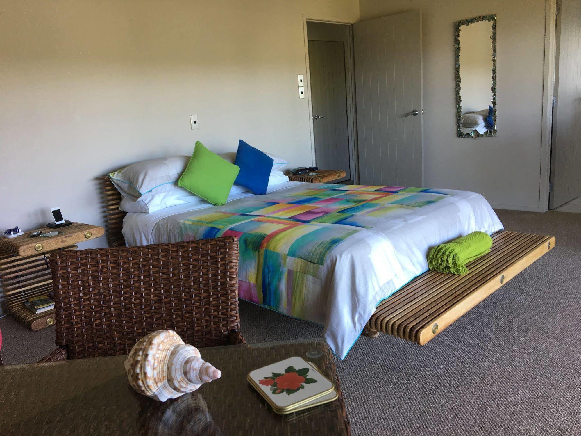 Whangamata Vistas B&B ภายนอก รูปภาพ