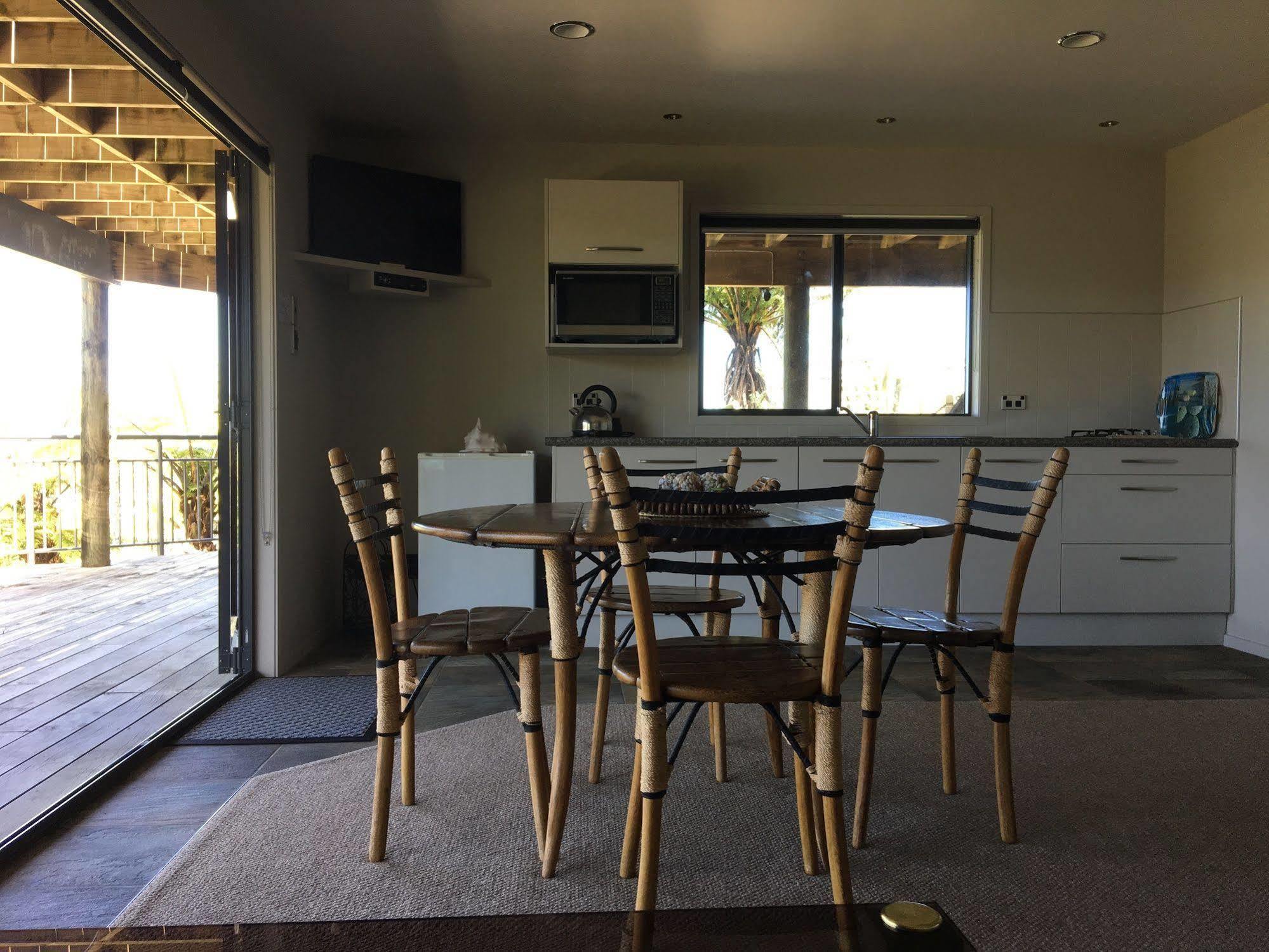 Whangamata Vistas B&B ภายนอก รูปภาพ