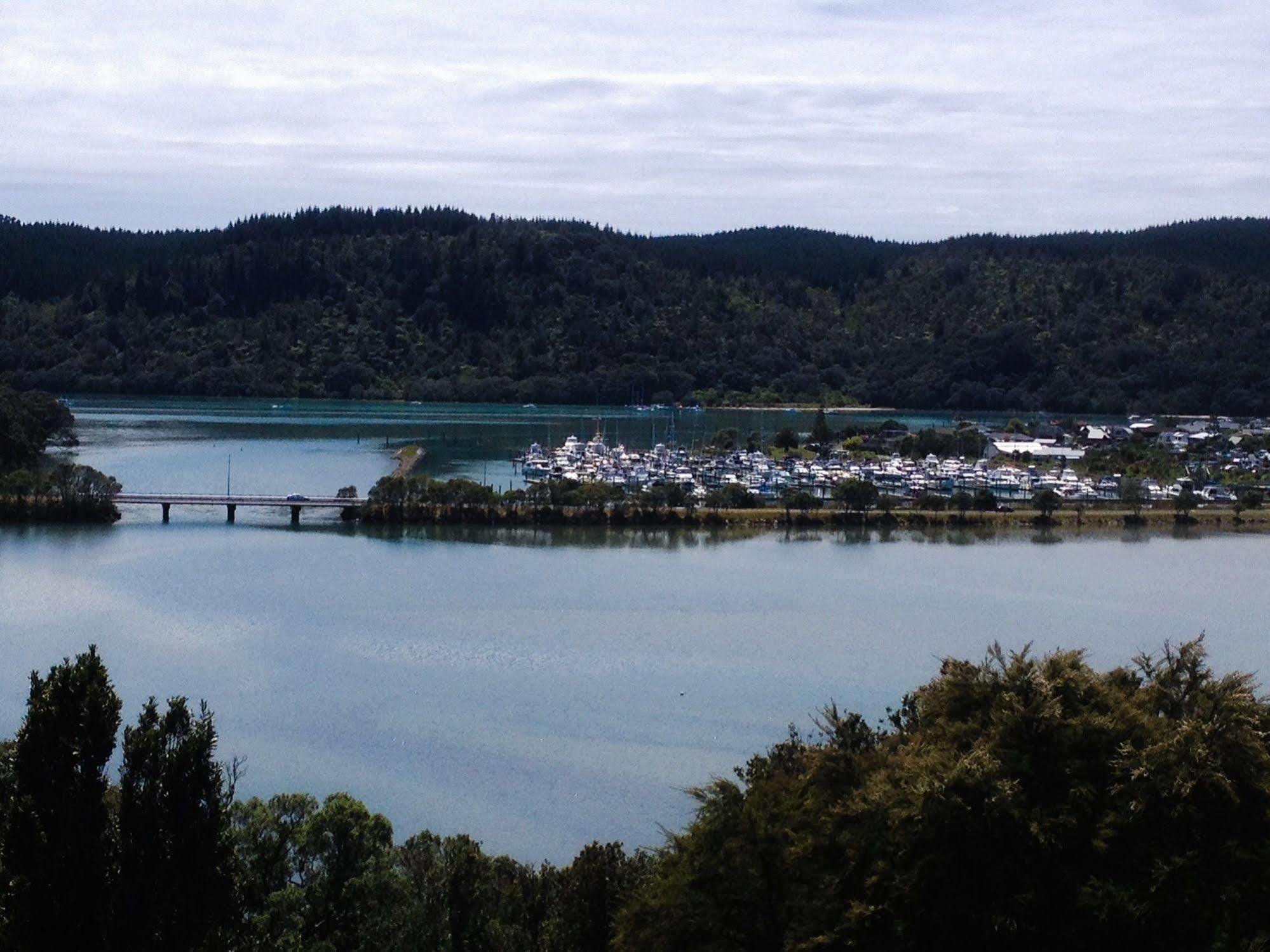Whangamata Vistas B&B ภายนอก รูปภาพ
