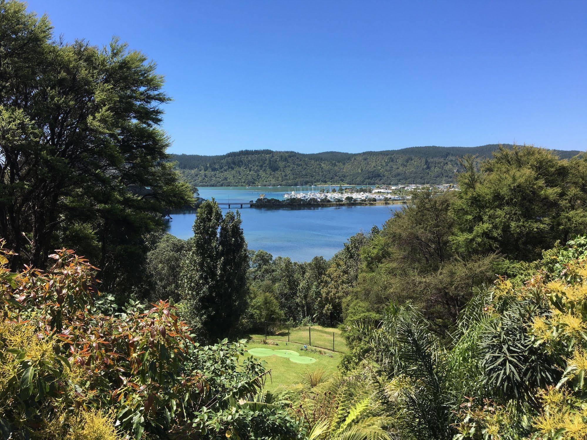 Whangamata Vistas B&B ภายนอก รูปภาพ