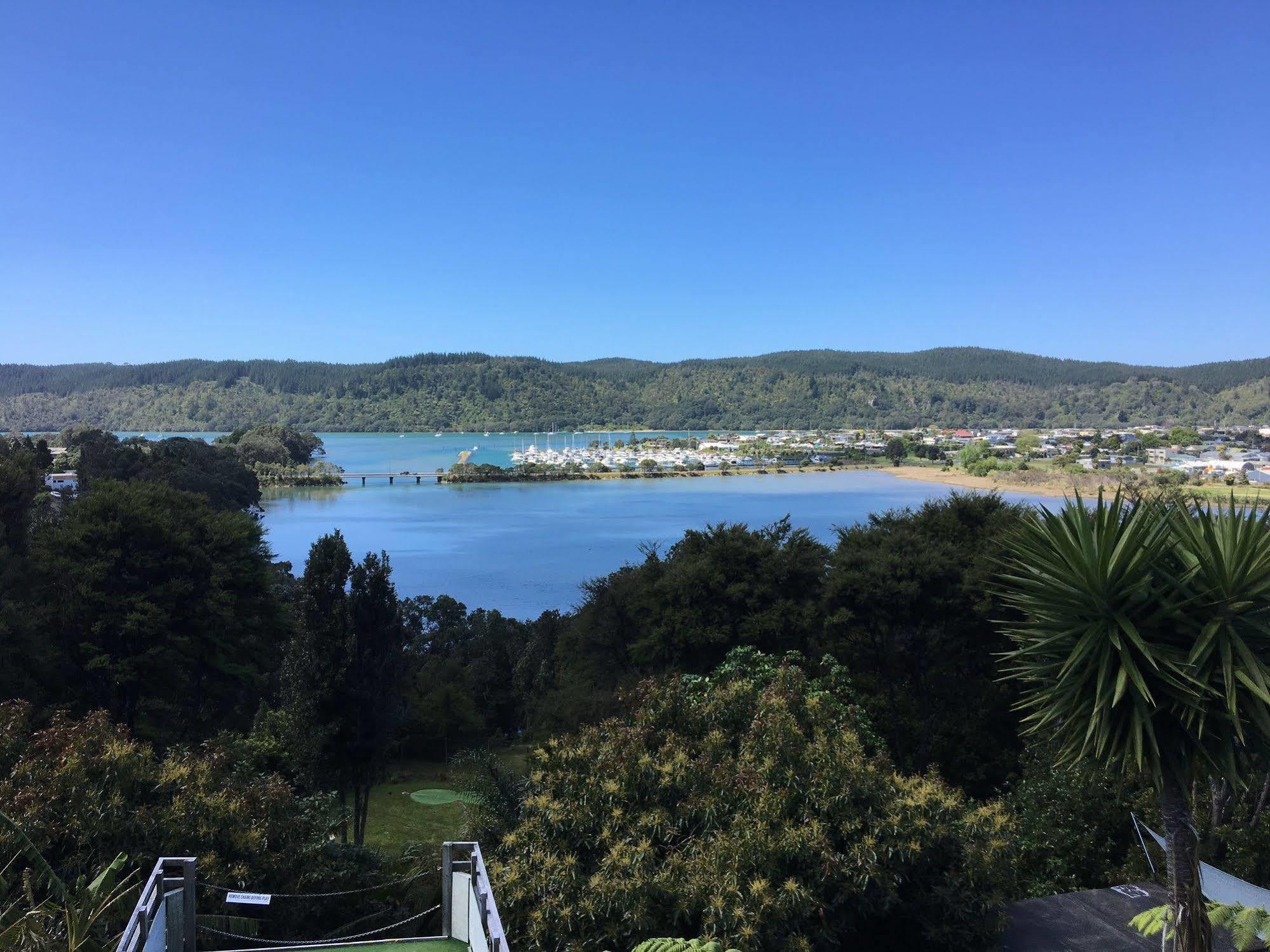 Whangamata Vistas B&B ภายนอก รูปภาพ